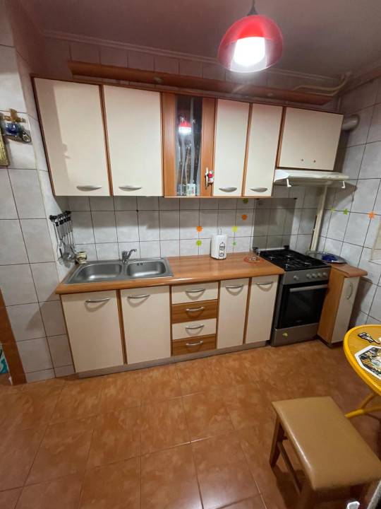 Apartament 3 camere decomandat Giurgiului