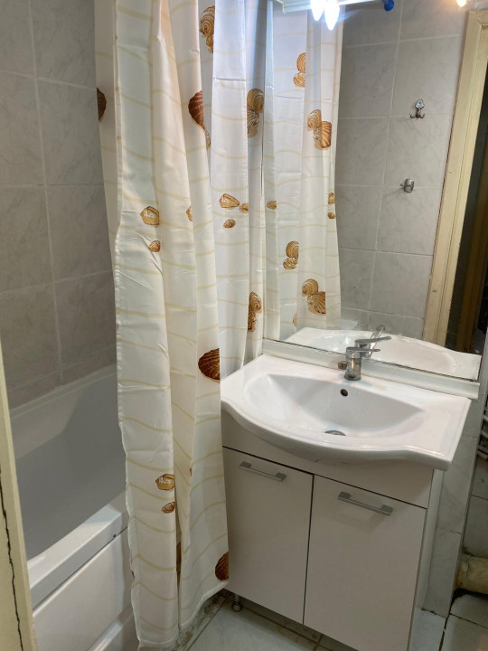 Apartament 2 camere- semidecomandat- zona Colentina