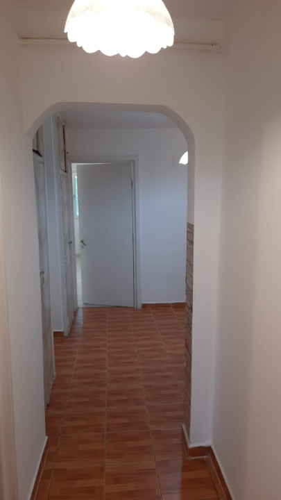 Apartament 2 camere-decomandat-zona Colentina