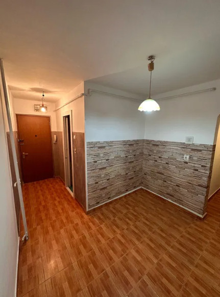 Apartament 2 camere-decomandat-zona Colentina
