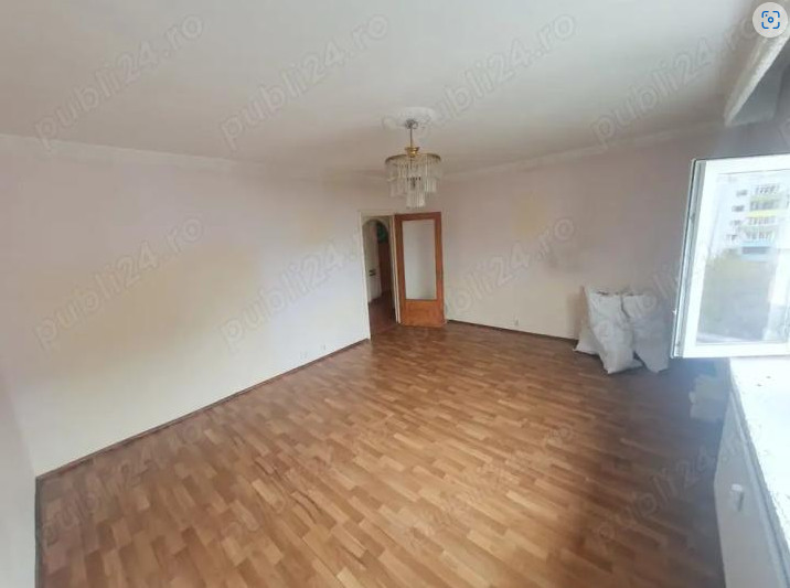 Apartament 3 camere-decomandat -zona Panduri