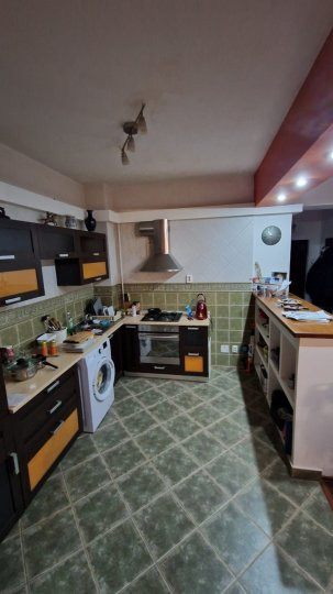 Apartament 2 camere Drumul Serii, 80mp