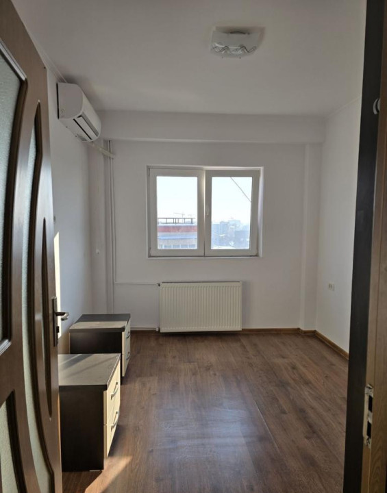 Apartament 4 camere Aparatorii Patriei- Centrala Propie