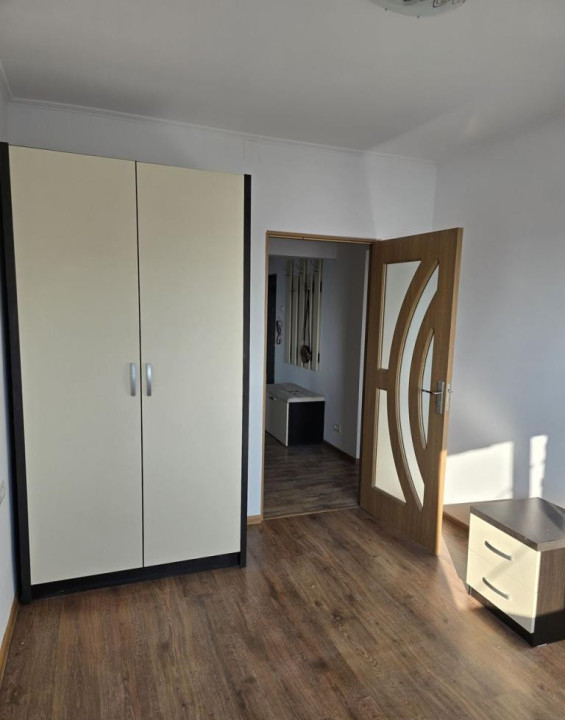 Apartament 4 camere Aparatorii Patriei- Centrala Propie
