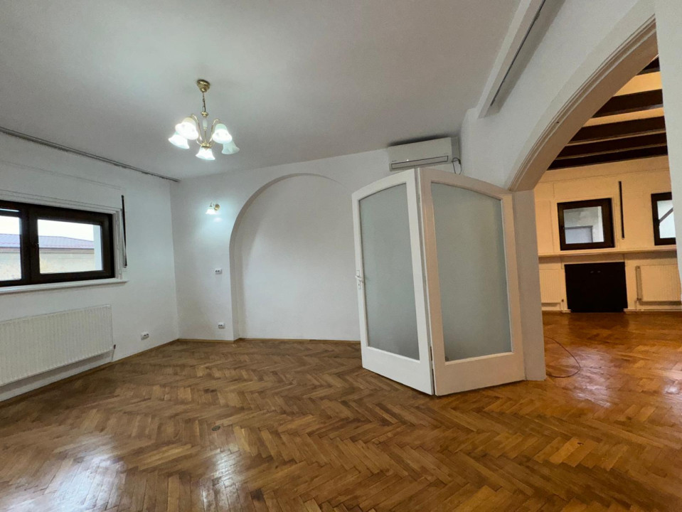 Apartament 4 camere - 110 Mp - Centrala proprie - Cotroceni