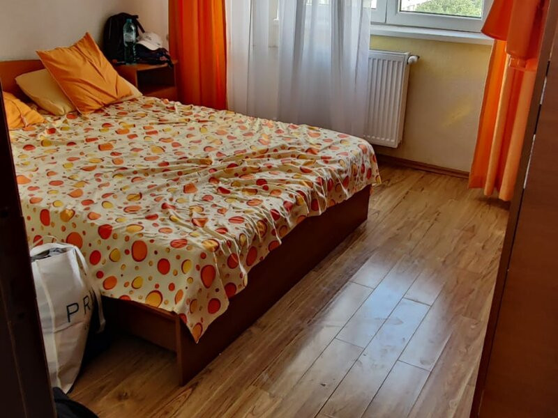 Apartament 3 camere-zona Uverturii/ Lujerului