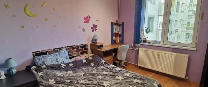 Apartament 4 camere-semidecomandat-zona Mega Mall