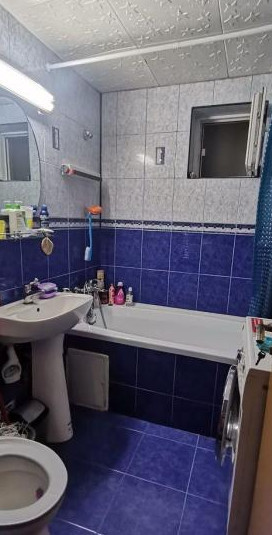 Apartament 4 camere-semidecomandat-zona Mega Mall