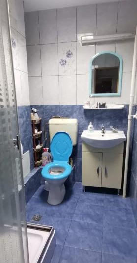 Apartament 4 camere-semidecomandat-zona Mega Mall