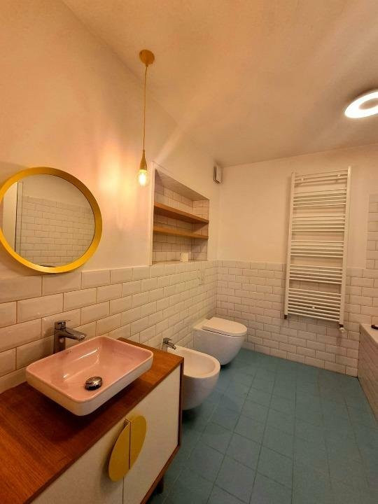 Apartament cu 6 camere - ZONA TEI 