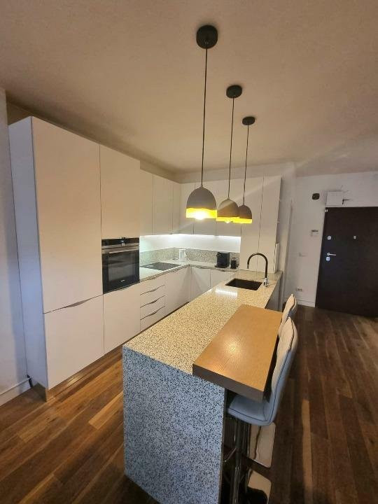 Apartament cu 6 camere - ZONA TEI 