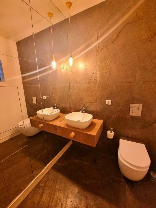 Apartament cu 6 camere - ZONA TEI 