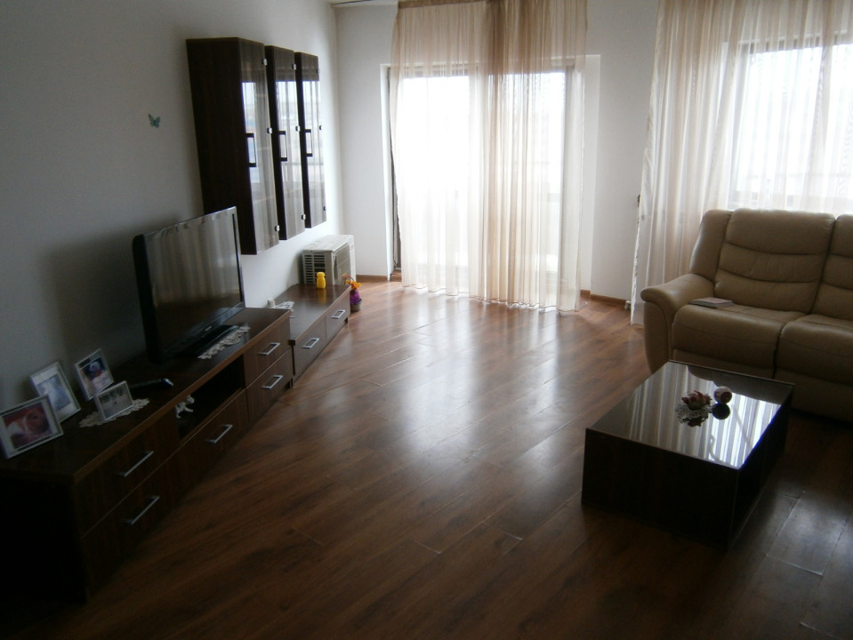 Apartament 2 camere - vedere panoramica- Bd.C. Coposu-Piata Unirii