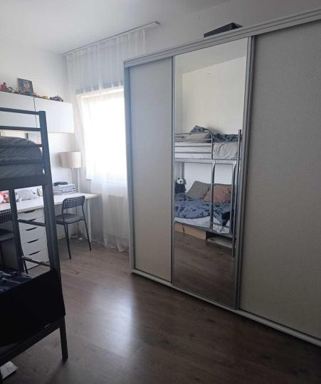 Apartament -3 camere -decomandat-Zona Colentina