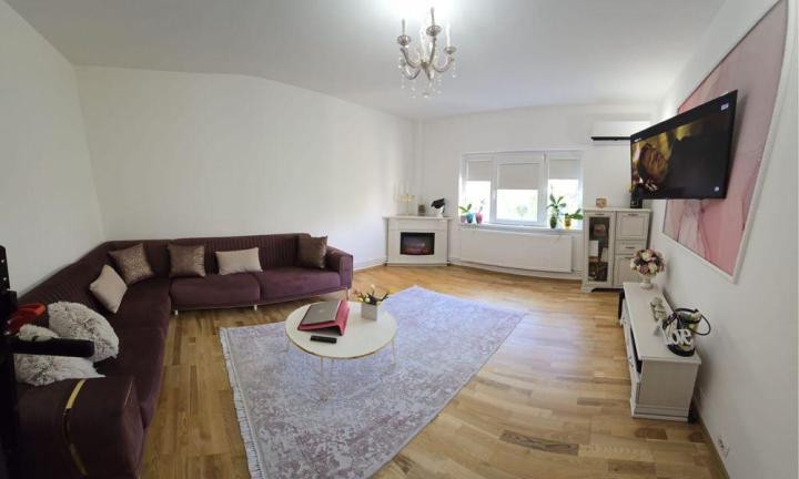 APARTAMENT 3 CAMERE Sebastian-Parc