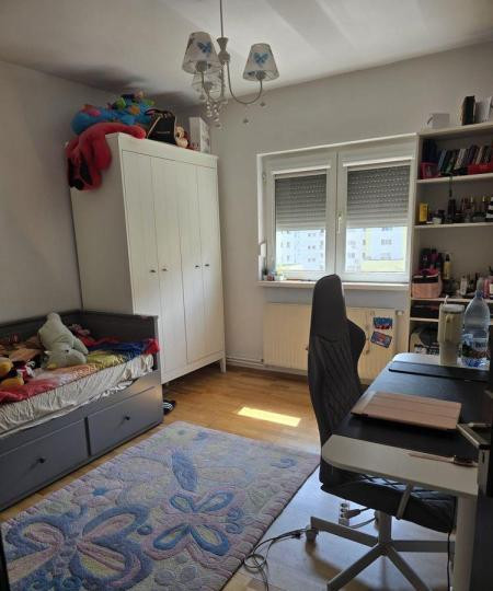 APARTAMENT 3 CAMERE Sebastian-Parc