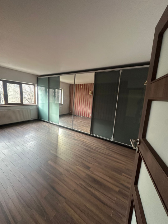 Apartament 2 camere decomandat-Radovanu-Colentina 