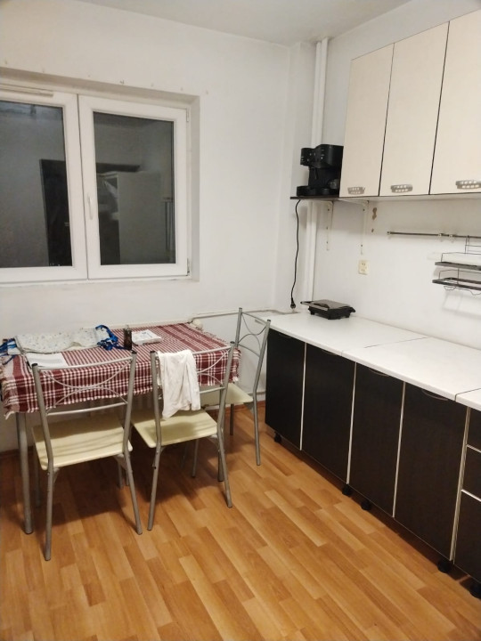 Apartament 2 camere etaj 2-an1982-Fabrica de Gheata 