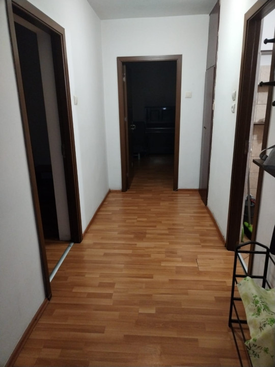 Apartament 2 camere etaj 2-an1982-Fabrica de Gheata 