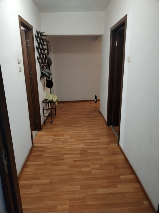 Apartament 2 camere etaj 2-an1982-Fabrica de Gheata 