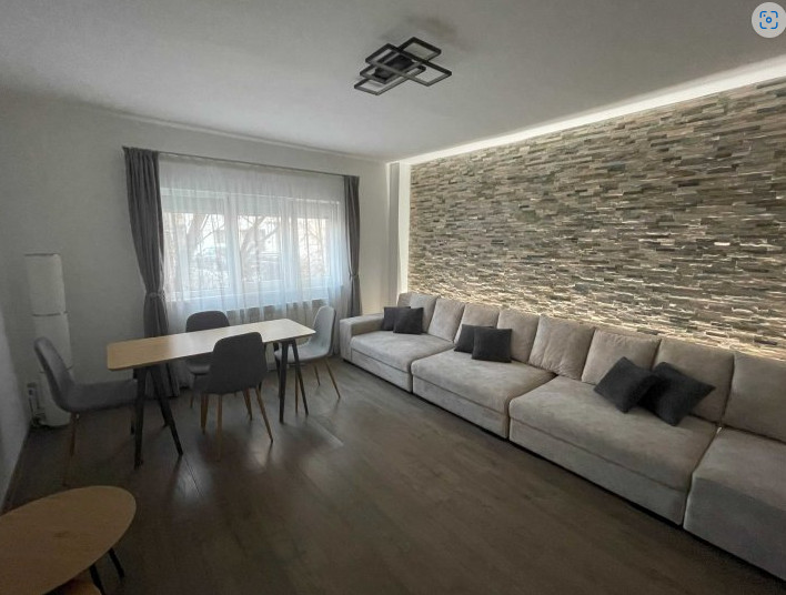 Apartament 3 camere-decomandat-zona 13 Septembrie /Sebastian