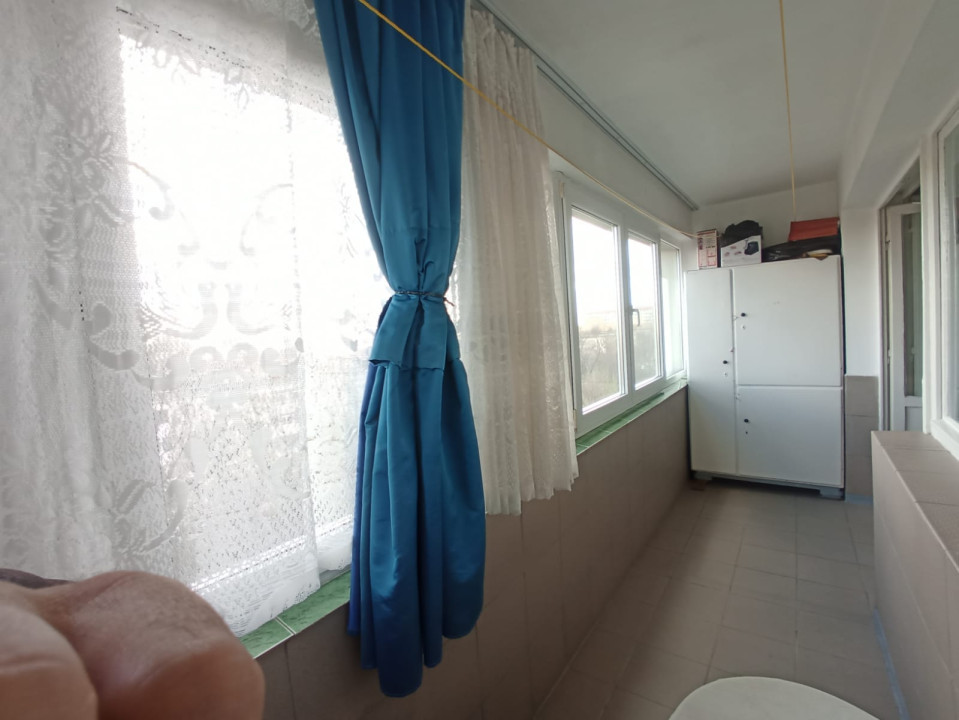 Apartament 3 camere semideomandat - Alexandru Obregia 