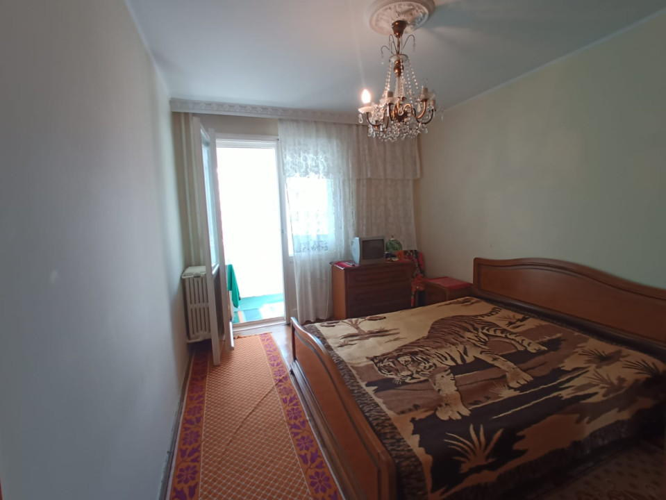 Apartament 3 camere semideomandat - Alexandru Obregia 