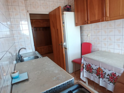 Apartament 3 camere semideomandat - Alexandru Obregia 