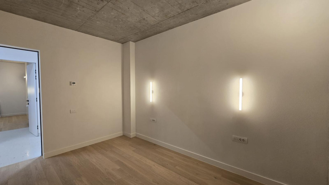 Apartament 4 camere + curte - zona Dorobanti