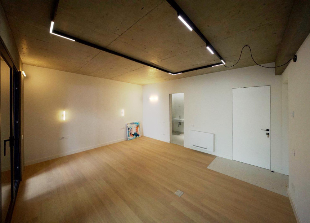 Apartament 4 camere + curte - zona Dorobanti