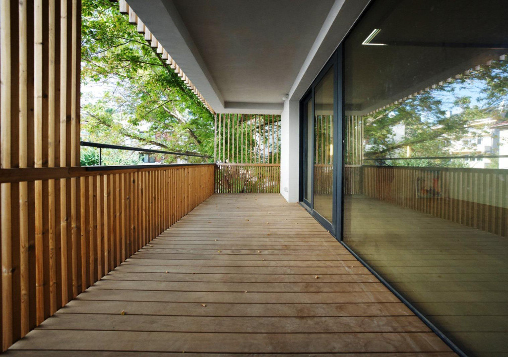 Apartament 4 camere + curte - zona Dorobanti