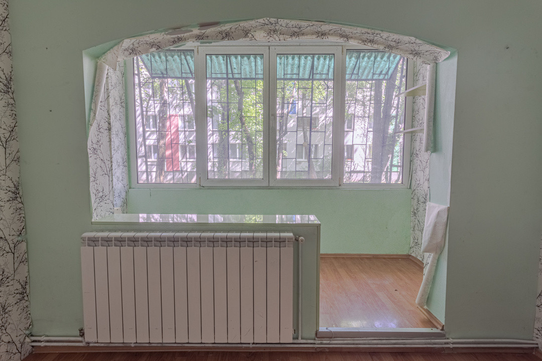 Apartament 3 camere decomandat-central propie-Izvorul Crisului