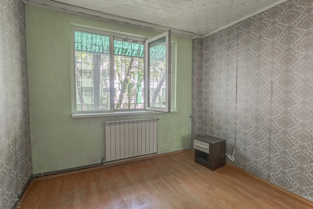 Apartament 3 camere decomandat-central propie-Izvorul Crisului