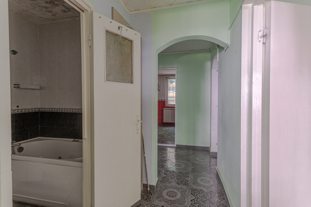 Apartament 3 camere decomandat-central propie-Izvorul Crisului