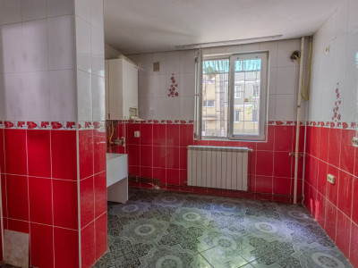 Apartament 3 camere decomandat-central propie-Izvorul Crisului