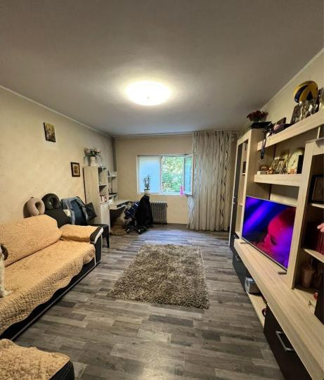Apartament -2 camere -decomandat-Zona Colentina