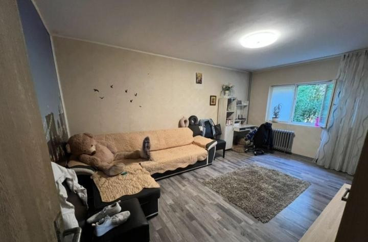 Apartament -2 camere -decomandat-Zona Colentina