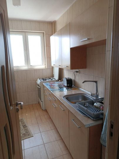 Apartament -2 camere -semidecomandat-Zona Colentina