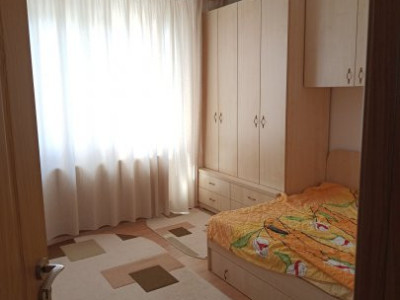 Apartament -2 camere -semidecomandat-Zona Colentina