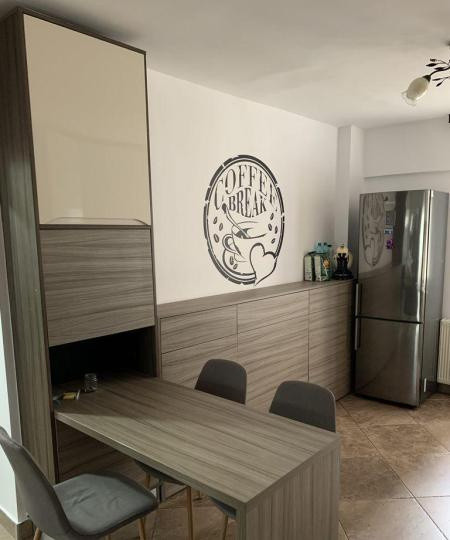 Apartament -3 camere -decomandat-Zona Margeanului-Petre Ispirescu