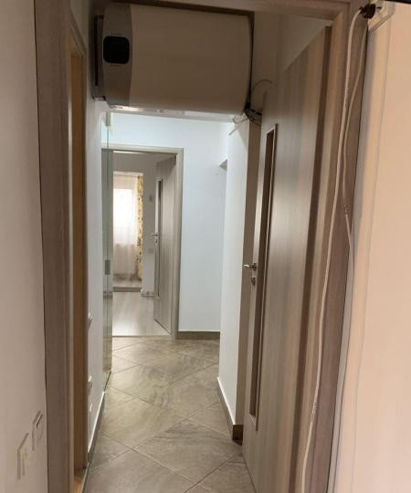 Apartament -3 camere -decomandat-Zona Margeanului-Petre Ispirescu