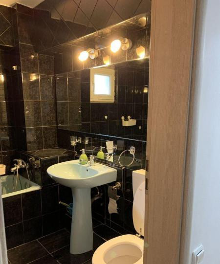 Apartament -3 camere -decomandat-Zona Margeanului-Petre Ispirescu