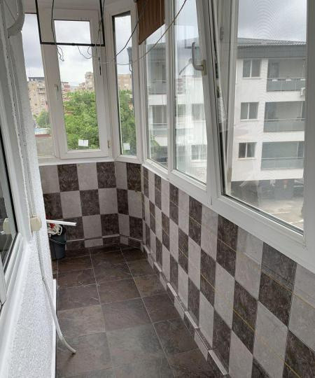 Apartament -3 camere -decomandat-Zona Margeanului-Petre Ispirescu