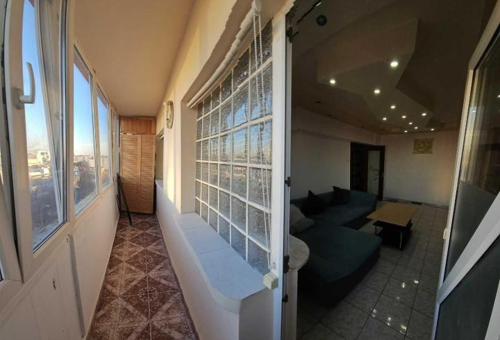 Apartament -3 camere -semidecomandat-Zona Sebastian