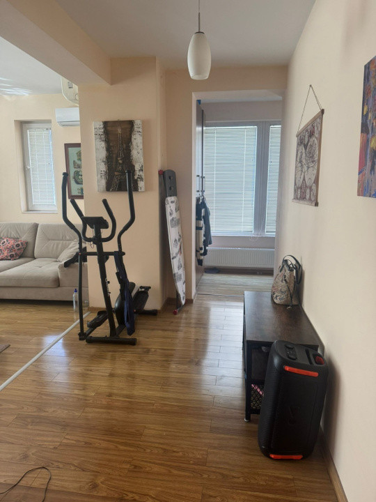 Apartament 4 camere + parcare+ boxa -zona Panduri/ Progresului