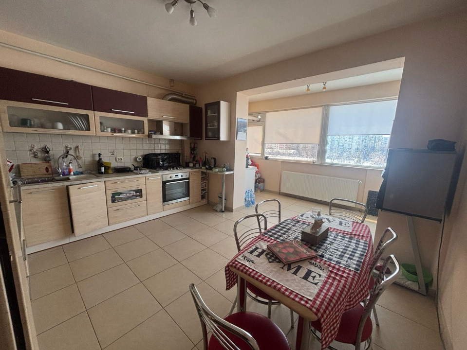 Apartament 4 camere + parcare+ boxa -zona Panduri/ Progresului