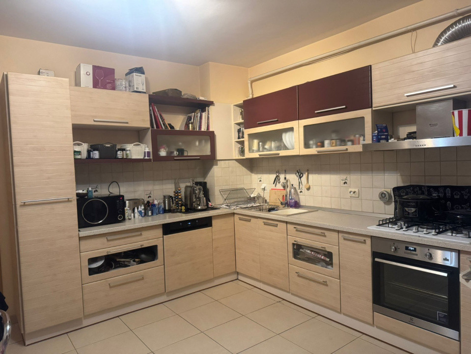 Apartament 4 camere + parcare+ boxa -zona Panduri/ Progresului
