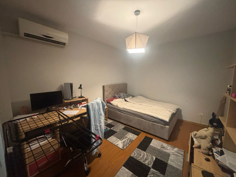 Apartament 4 camere + parcare+ boxa -zona Panduri/ Progresului