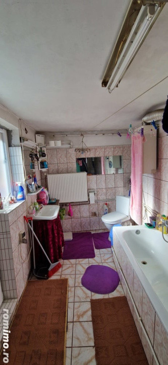 Casa Rahova -Salaj 4 Camere , Centrala proprie