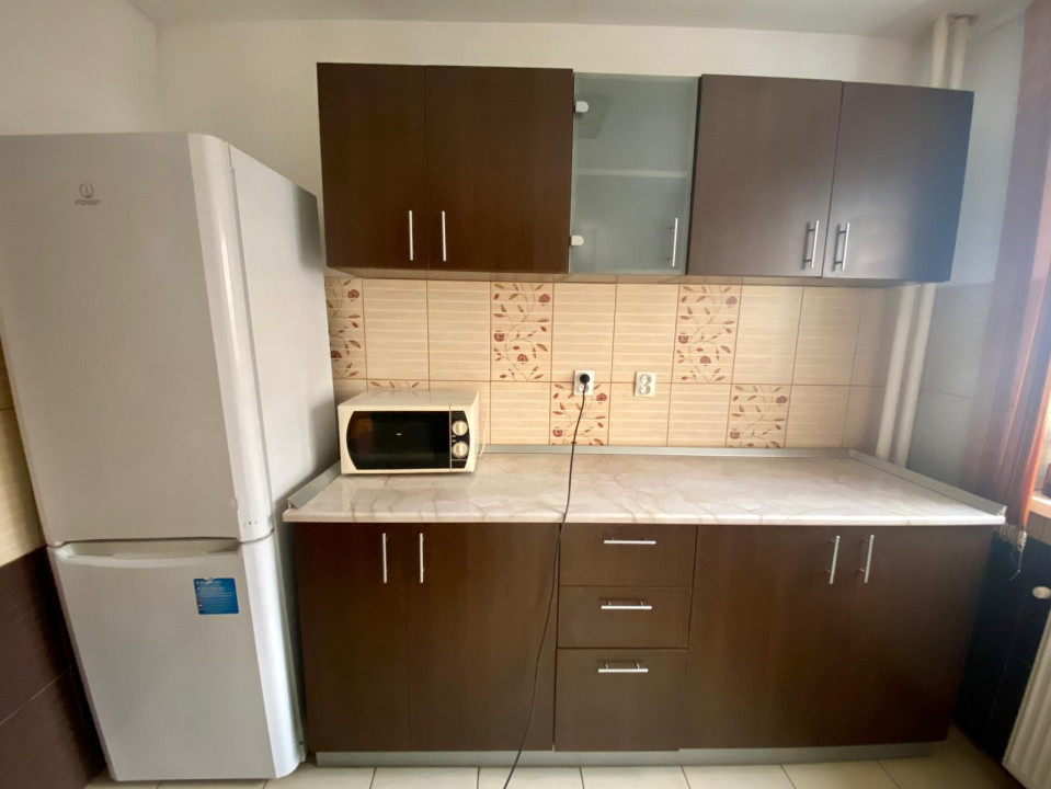 Apartament 2 camere metrou Vis a vis de Oraselul Copiilor-bloc anvelopat
